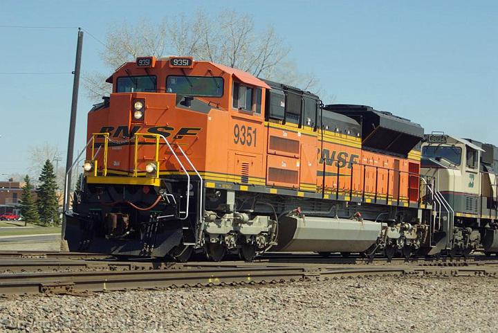 BNSF 9351 - SD70ACe.jpg